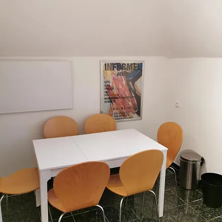 Apartment Grosses Haus Mit 3 Innenstadt