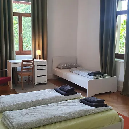 Grosses Haus Mit 3 Innenstadt *