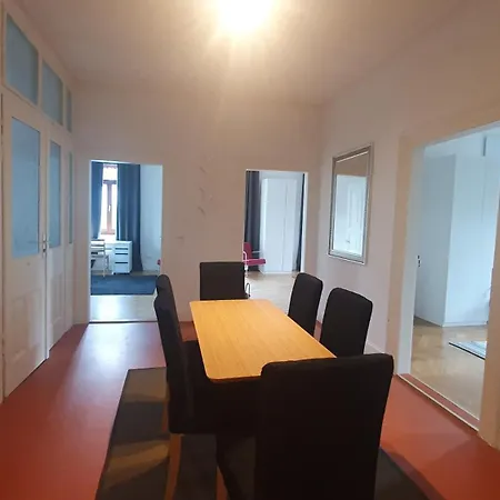 Apartment Grosses Haus Mit 3 Innenstadt