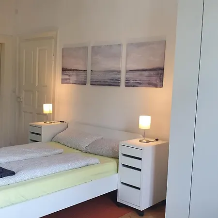 Grosses Haus Mit 3 Innenstadt